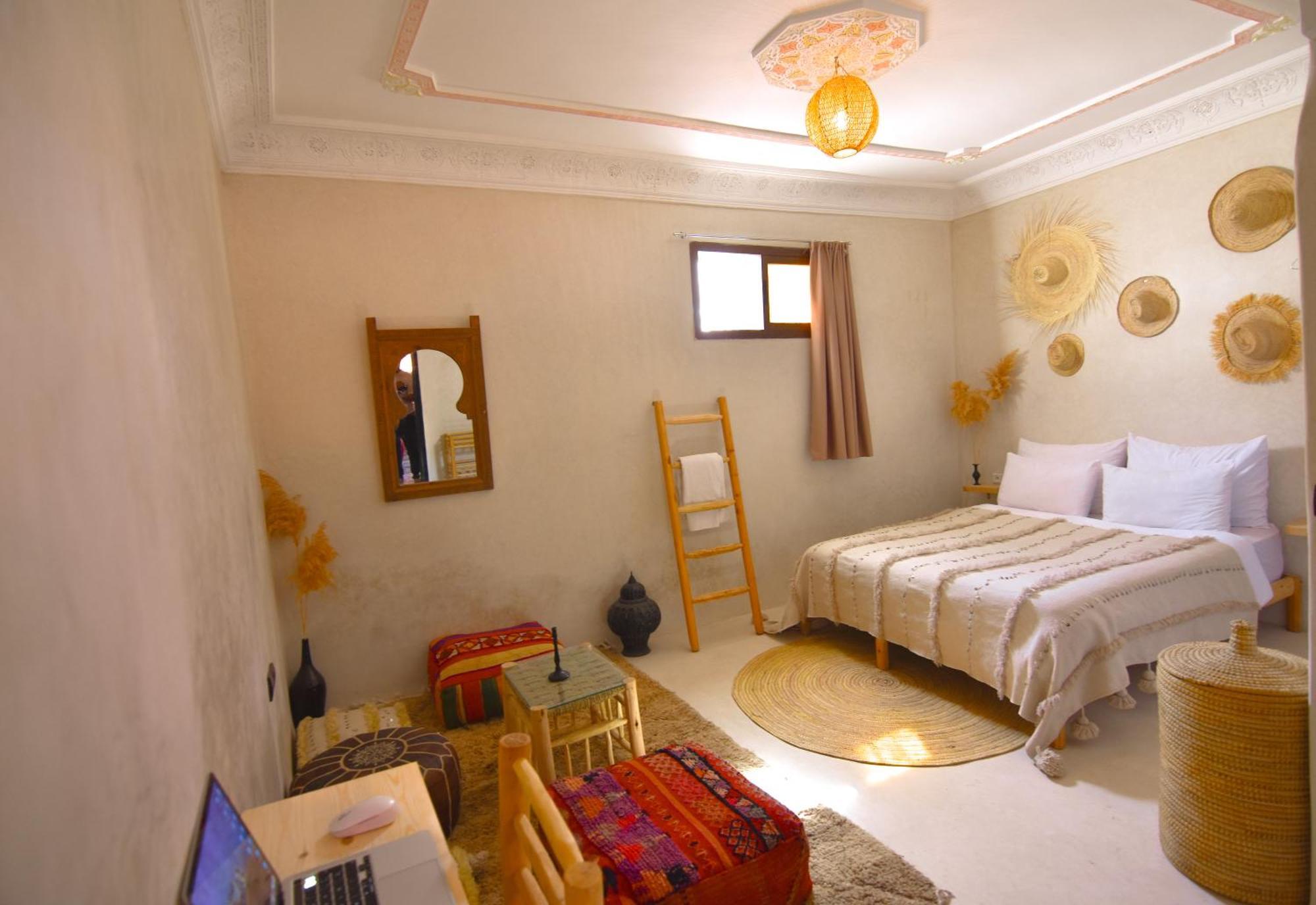 Caban Surf Hostel Tamraght Buitenkant foto